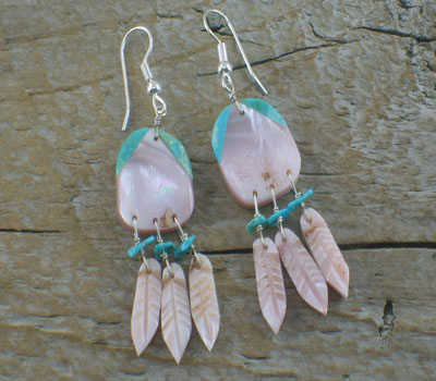 Earrings Native American Shield and Feathers Shell